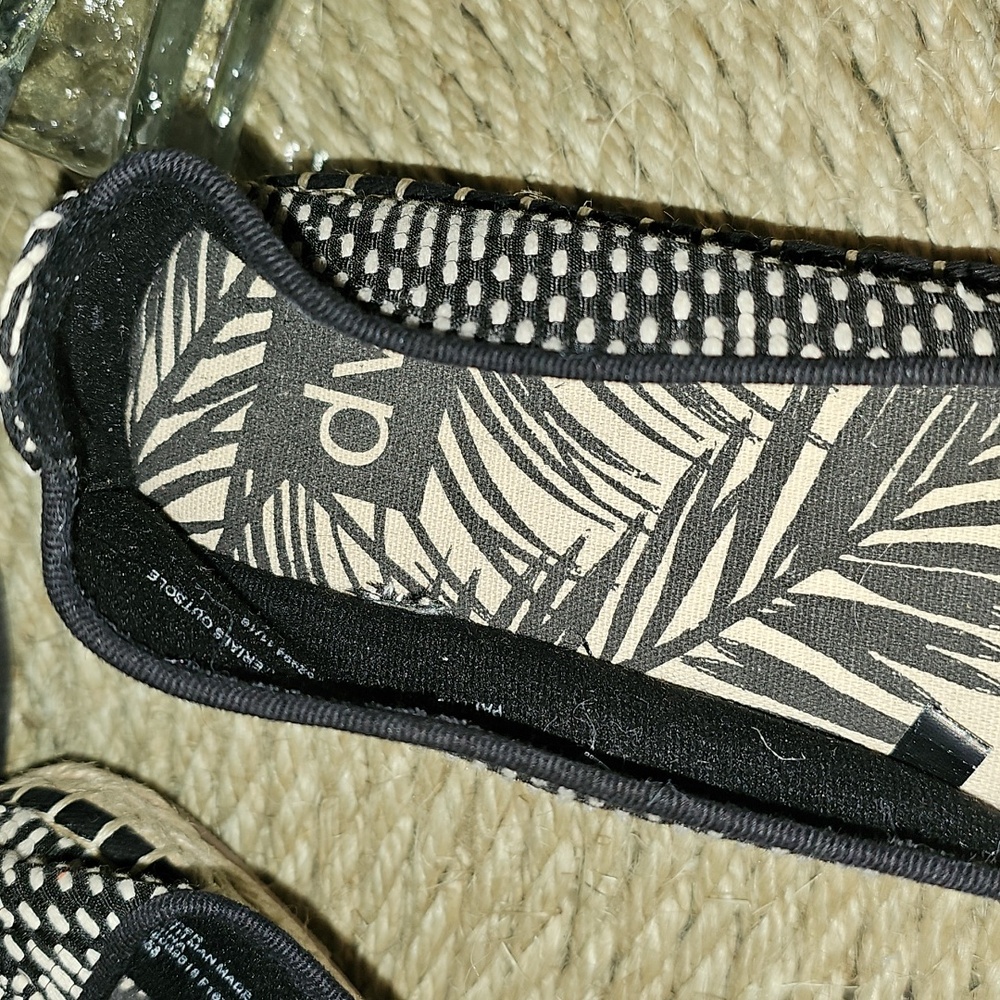 Dv dolce vita black white geometric tribal espadrilles sneakers 10 - Picture 2 of 4
